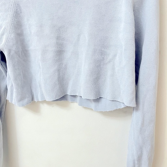 Baby blue cropped longlseeve - Picture 2 of 3